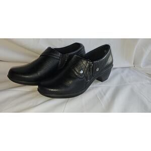 Easy Street Darcy Shooties For Comfort